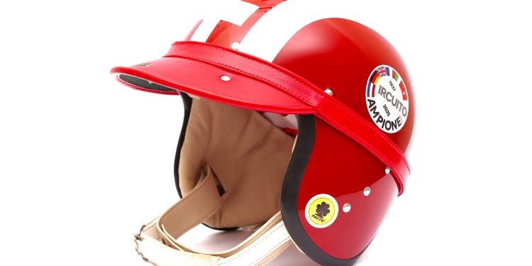 Pacto helmet Circuito di Campione